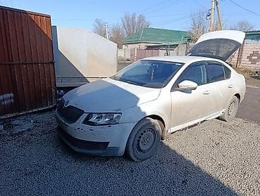 фольскваген венто: Skoda Octavia: 2015 г., Седан — 6