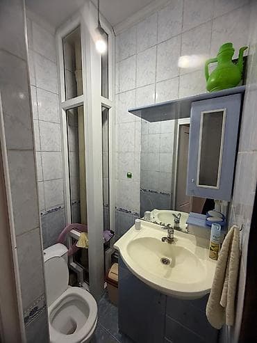 rixos hall: 3 комнаты, 58 м², Ошский мкр., 106 серия, 2 этаж, Старый ремонт — 5