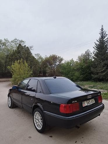 а 6 горбатый: Audi S4: 1992 г., 2 л, Механика, Седан — 4