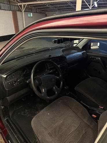 продаю эксковаторы: Volkswagen Vento: 1994 г., 1.8 л, Механика, Бензин, Седан — 8