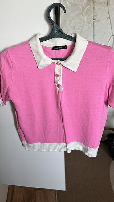 Отдам даром набор женской одежды. Размеры S или М. Состояние хорошее