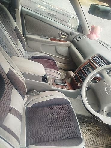 Toyota Mark II: 2000 г., Автомат, Бензин, Седан