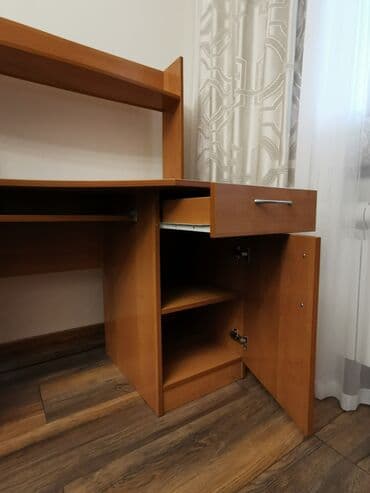 письменные столы цена: Компьютерный стол, Б/у, С полками — 2