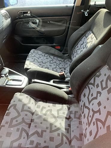 Продажа авто: Volkswagen Golf: 2008 г., 1.8 л, Автомат, Бензин, Хэтчбэк — 5