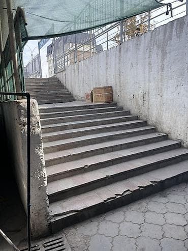 разные вещи для дома: Продается контейнер вместе с товаром,детские вещи,ходовое — 1