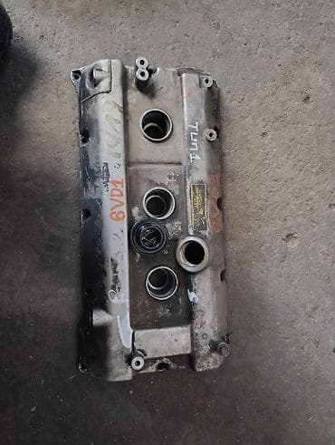 Isuzu Bighorn крышка ГБЦ, Исузу Бигхорн Крышка ГБЦ Двигатель : 6VD1 -