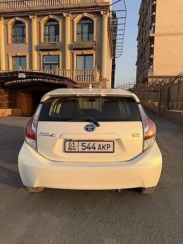 cvt: Toyota Aqua: 2016 г., 1.5 л, Вариатор, Гибрид, Хэтчбэк — 4
