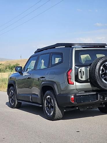 купить аутбек: Changan : 2024 г., 1.5 л, Автомат, Электромобиль, Внедорожник — 3