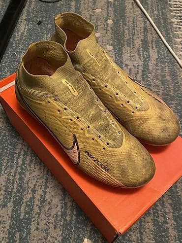 черные часы: Футбольные бутсы Nike Mercurial с технологией Air Zoom - Модель: Nike — 1