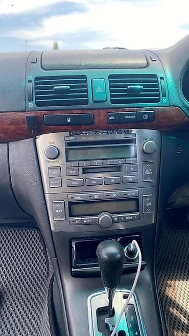 карта двери: Toyota Avensis: 2004 г., Бензин, Универсал — 7