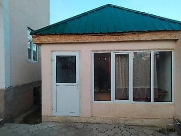 Коммерциялык мүлк: Продаётся коттедж, расположенный на иссык-куле г Чолпон-Ата в районе — 6