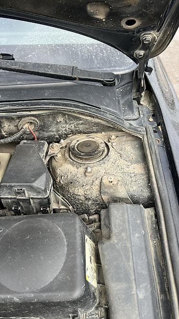 мазда 3 хэтчбек: Toyota Avensis: 2004 г., Бензин, Седан — 8