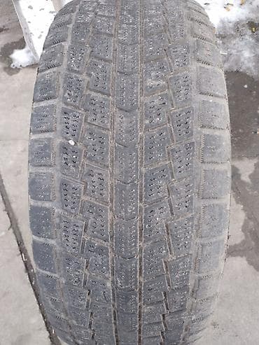 Продаю резину комплект 265/65/17 Корея резина в отличном состоянии