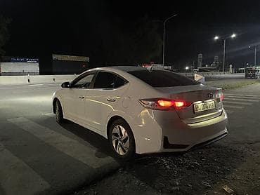 генерато: Hyundai Elantra: 2019 г., 1.6 л, Автомат, Гибрид, Седан — 1
