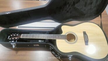 Акустическая гитара формата дредноут с вырезом (cutaway) в жестком at lalafo.kg Акустическая гитара формата дредноут с вырезом (cutaway) в жестком