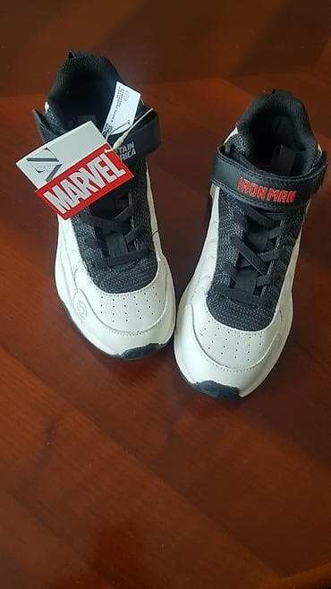 Кроссовки ZARA x Marvel, размер 38. - Лицензионная коллаборация