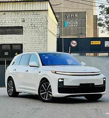 машинна: Lixiang L7: 2024 г., 1.5 л, Автомат, Гибрид, Кроссовер — 2