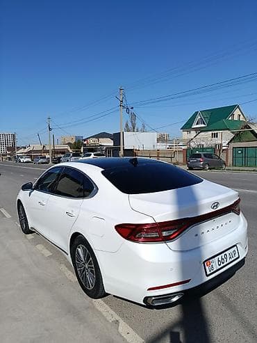 грандуер машина: Hyundai Grandeur: 2019 г., 2.4 л, Автомат, Гибрид, Седан — 5
