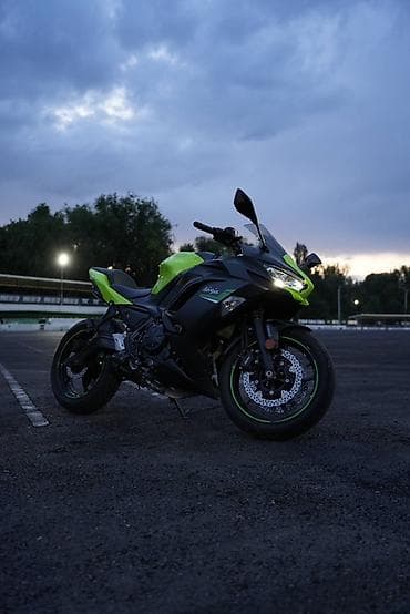 6000: Спортбайк Kawasaki, 650 куб. см, Бензин, Взрослый, Б/у — 2