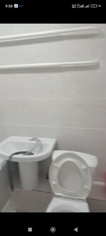 сдаю квартиру 8 микрорайон: 2 комнаты, 44 м², 104 серия, 1 этаж — 3