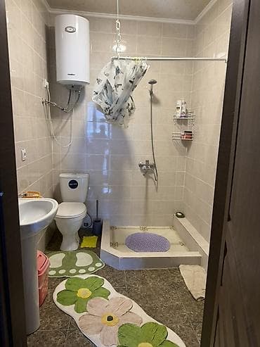 Үйлөр: Сдаётся отдельный гостевой домик с террасой и собственной кухней. - — 3