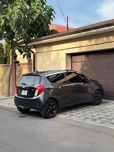 chevrolet kruz: Chevrolet Spark: 2017 г., 1 л, Автомат, Бензин, Хэтчбэк — 7