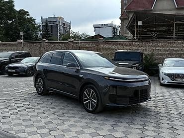 Lixiang L6: 2025 г., 1.5 л, Автомат, Гибрид, Кроссовер at lalafo.kg Lixiang L6: 2025 г., 1.5 л, Автомат, Гибрид, Кроссовер