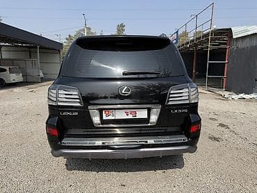 на ходу дымит: Lexus LX: 2010 г., 5.7 л, Автомат, Газ, Внедорожник — 3