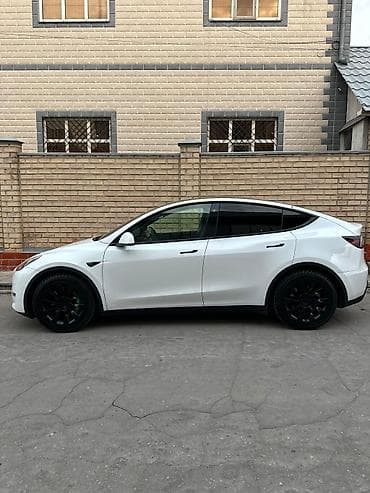 Tesla: Tesla Model Y: 2021 г., 0.1 л, Вариатор, Электромобиль, Кроссовер — 4