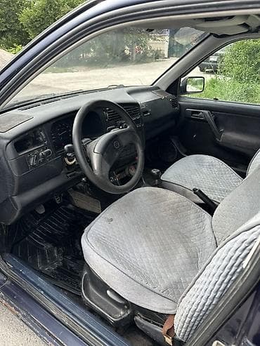 фольксваген пола: Volkswagen Golf: 1993 г., 1.6 л, Механика, Бензин, Хэтчбэк — 7