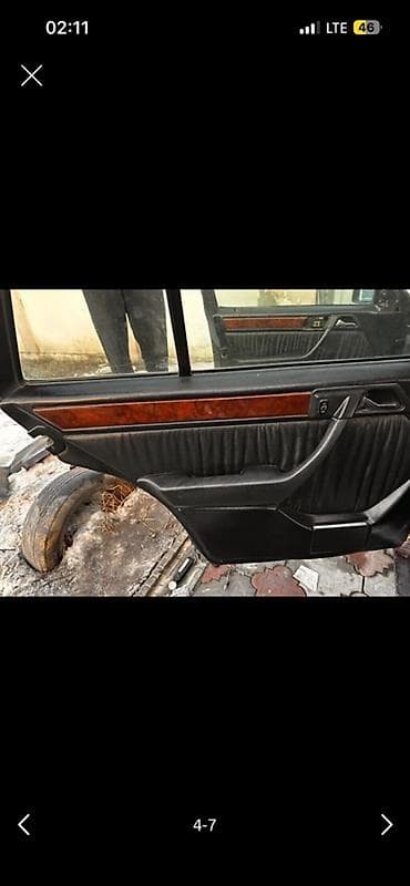 значок от мерса: Mercedes-Benz W124: 1995 г., Универсал — 9