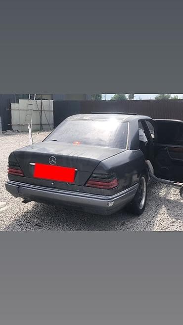mers 211: Mercedes-Benz W124: 1994 г., 2.2 л, Механика, Бензин, Седан — 5