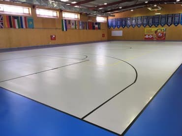 стол для тенниса купить: Резиновое бесшовное покрытие является современным технологичным — 1