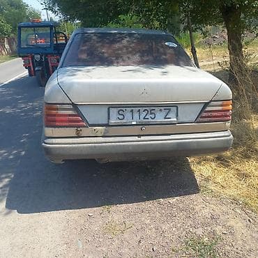 124 мер: Mercedes-Benz W124: 1988 г., 2.3 л, Механика, Бензин, Седан — 2