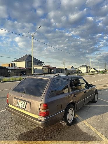 мерседес волк: Mercedes-Benz W124: 1994 г., 2.2 л, Автомат, Газ, Универсал — 4