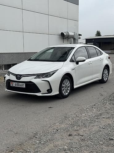 Унаа сатуу: Toyota Corolla: 2023 г., 1.8 л, Вариатор, Гибрид, Седан — 3