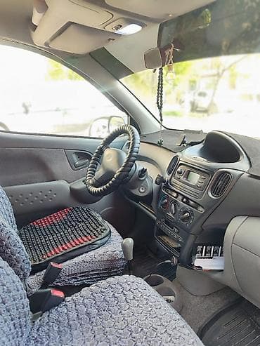тайооа ярис: Toyota Yaris: 2000 г., 1.5 л, Механика, Газ — 6