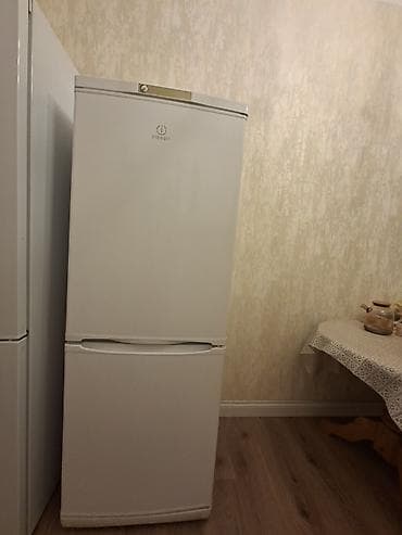 Холодильник Indesit, Б/у, Двухкамерный, No frost, 170 *