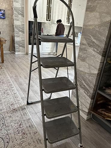стул стремянка трансформер: Складная стремянка-подставка для дома и ремонта. - Материал: металл — 1