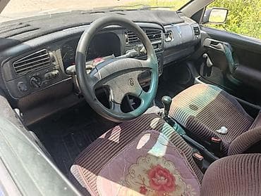 devo matiz: Volkswagen Golf: 1993 г., 1.6 л, Механика, Бензин, Хэтчбэк — 5