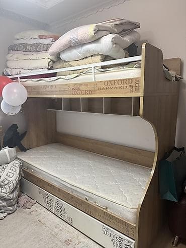 Двухъярусная кровать с выкатным дополнительным спальным местом и at lalafo.kg Двухъярусная кровать с выкатным дополнительным спальным местом и