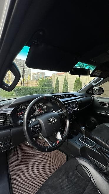 стопа: Toyota Hilux: 2022 г., 4 л, Автомат, Газ, Пикап — 9