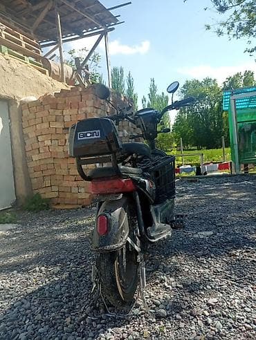 водный аппарат: Электроскутер GICINI (наклейка на кузове) черного цвета. Срочно — 2