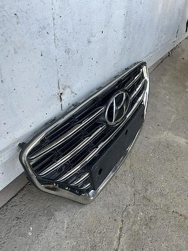 bmw 3 series: Решетка радиатора Hyundai 2018 г., Б/у, Оригинал — 3