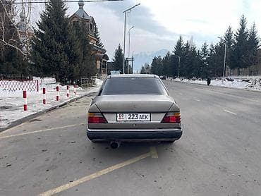124 мерс салон: Mercedes-Benz W124: 1990 г., 2.3 л, Ручные, Бензин, Седан — 3