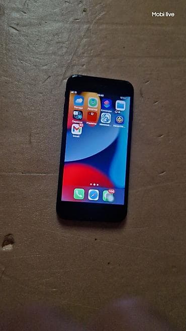 айфон es: IPhone 7, Б/у, 32 ГБ, Черный, Чехол, 100 % — 1