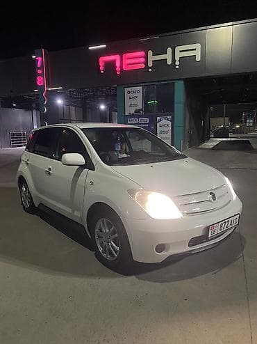 vitz platz: Toyota Ist: 2002 г., Автомат, Бензин, Хэтчбэк — 3