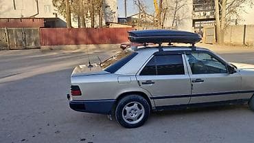 обшивки на спринтер: Mercedes-Benz W124: 1989 г., 2.3 л, Механика, Бензин, Седан — 2