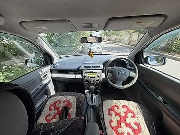 Mazda Demio: 2002 г., 1.3 л, Автомат, Бензин, Хетчбек — 6