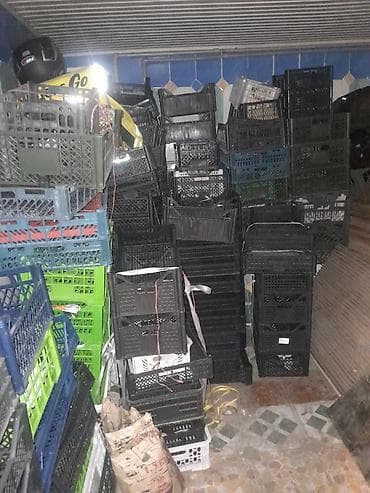 сдаю сех: Продам пластиковые ящики. Точное количество не знаю. Все целые, без — 1